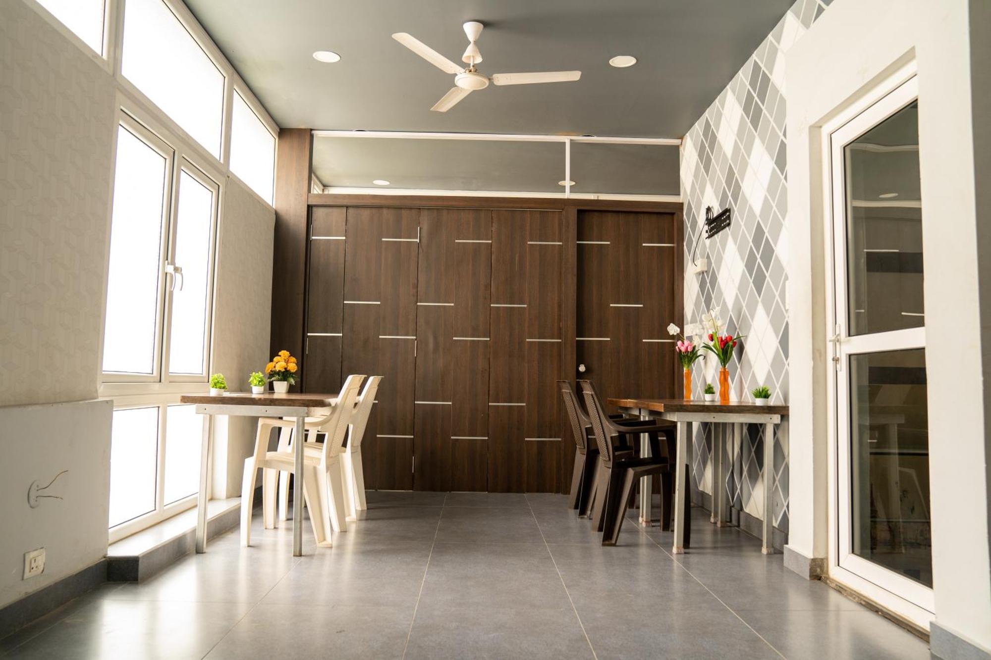 Seasons Suites Jp Nagar Bangalore Rom bilde
